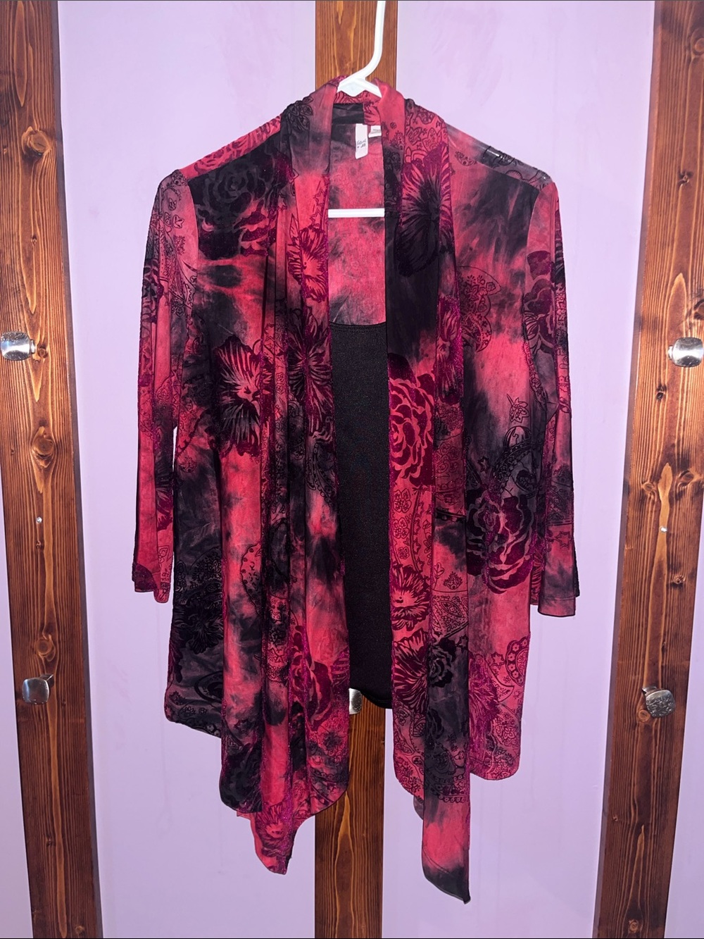 Sami & Jo Open-Front Floral Tie-Dye Cardigan - Red & Black